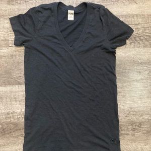 VS PINK V Neck in Black - Medium